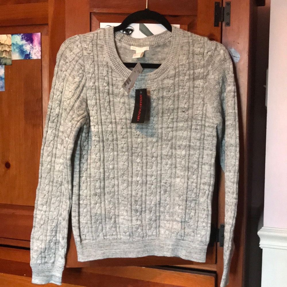 Gray cable knit H&M sweater